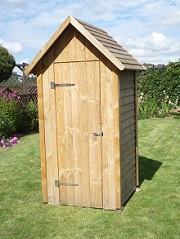 Toilettenhäuschen aus Holz